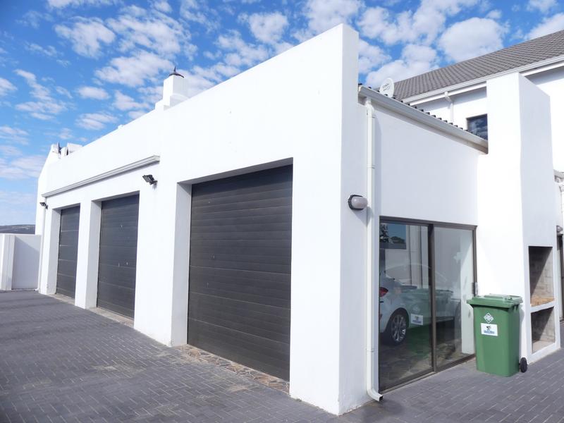 4 Bedroom Property for Sale in Golden Mile Western Cape